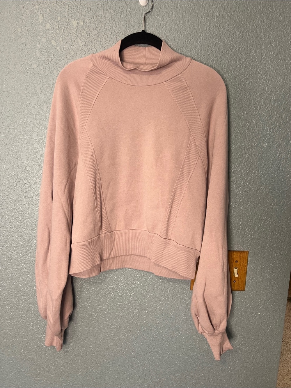 LA made Light Pink Sweater Size Medium New With Tags